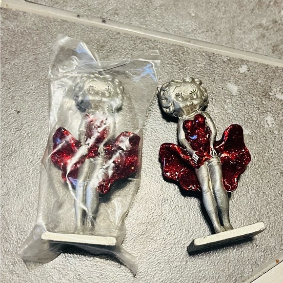 Betty Boop Silver Red Soarkly Figurine NEW - Picture 3 of 10